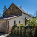 Le gîte vignes et sentiers côté jardin
