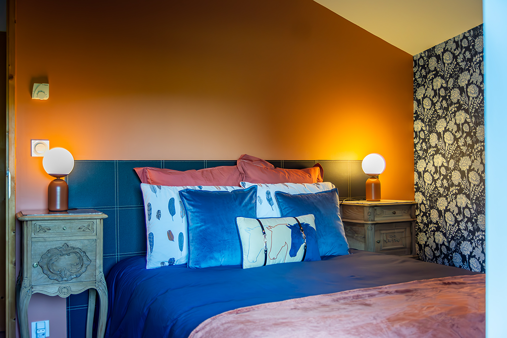 chambre avec literie confortable